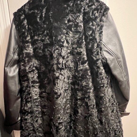 Dennis Basso Faux Fur Zip Front Jacket with Zip-Off Sleeves in Black - Picture 2 of 5